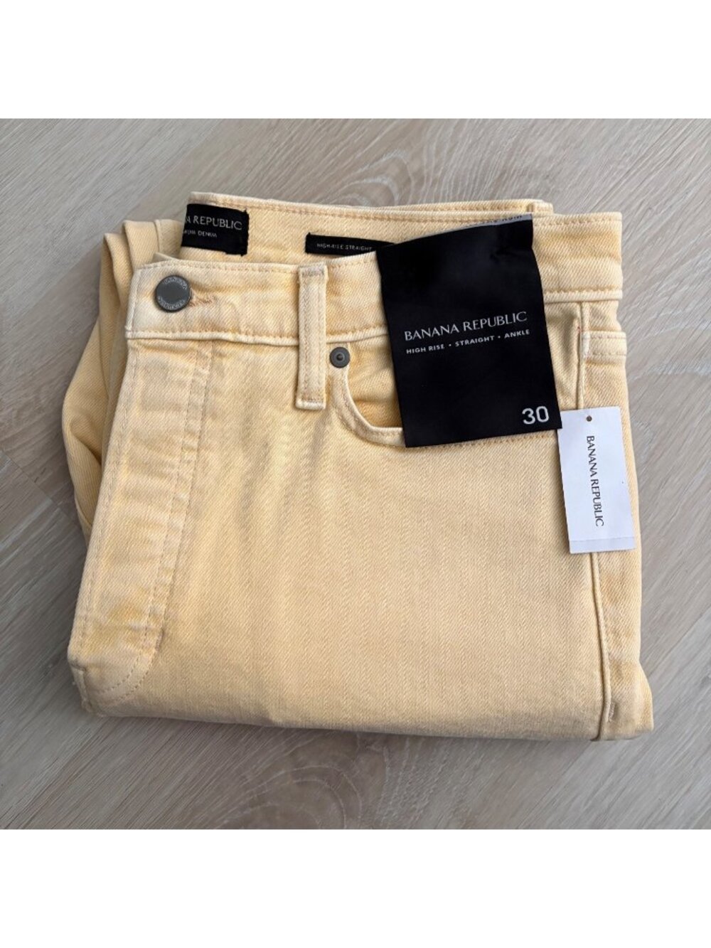 NEW Banana Republic Straight High-Rise Ankle Pale Butter Yellow Denim Jeans 30